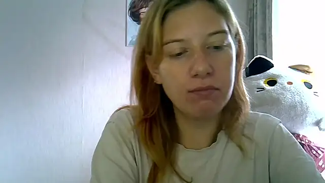 Lily Ember online show from September 27, 2025, 10:09 am