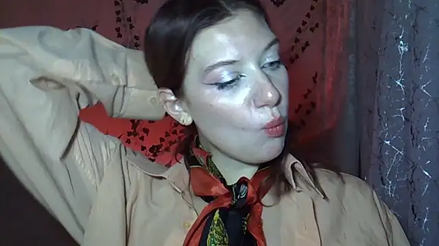 Snapshot of Lily_Ember chatting on October 28, 2025, 10:12 pm Lily Ember online show from October 28, 2025, 10:12 pm