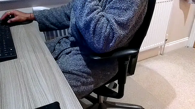 rogamuffin online show from April 5, 2026, 9:45 pm