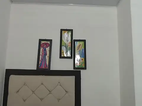 Snapshot of ble_wilos chatting on November 7, 2025, 12:43 am ble wilos online show from November 7, 2025, 12:43 am