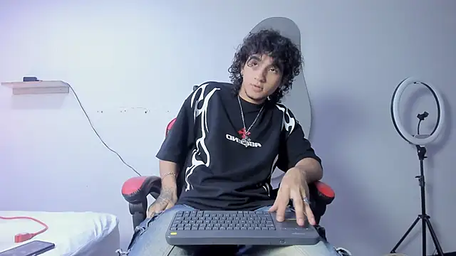 JackesTaylor online show from May 7, 2026, 5:57 am