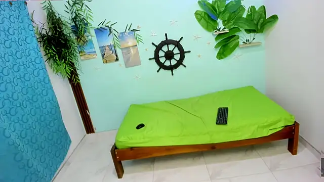 eladyrous98 online show from March 4, 2026, 1:39 pm