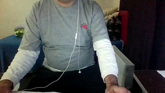 st206boy online show from November 10, 2025, 1:04 am