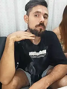 parejajuguetona420 online show from April 22, 2026, 3:53 am