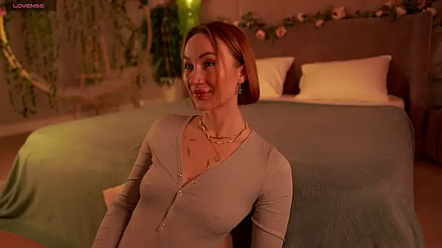 Serena Waldarf online show from September 22, 2025, 5:15 pm