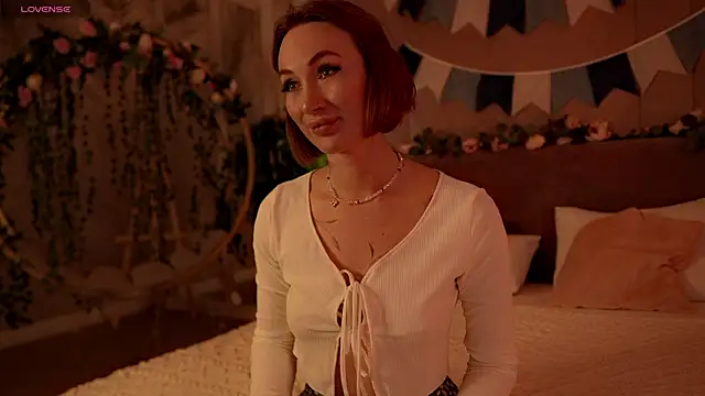 Serena Waldarf online show from September 30, 2025, 4:56 pm