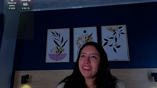 SarahMiler  online show from October 25, 2025, 11:40 am