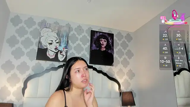 SarahMiler  online show from October 31, 2025, 7:48 pm