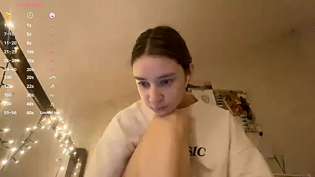 DanaCore online show from October 31, 2025, 4:52 pm