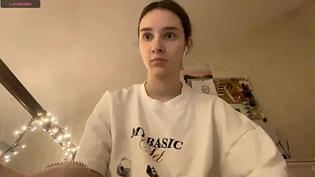 DanaCore online show from November 8, 2025, 3:23 pm