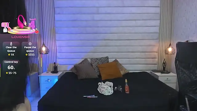 VictoriaaBlair online show from February 22, 2026, 1:09 pm