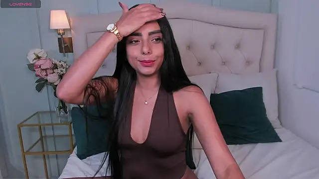 juliana davies  online show from April 15, 2026, 5:20 pm