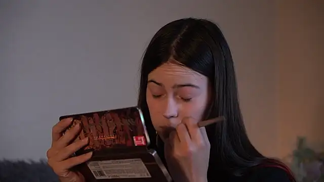 ywixos online show from September 11, 2025, 1:11 pm