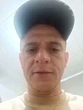 leon8013A online show from September 10, 2025, 11:54 am