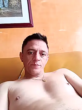 leon8013A online show from October 17, 2025, 2:41 pm