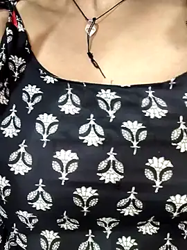 Hotty Sonali online show from October 1, 2025, 7:31 pm