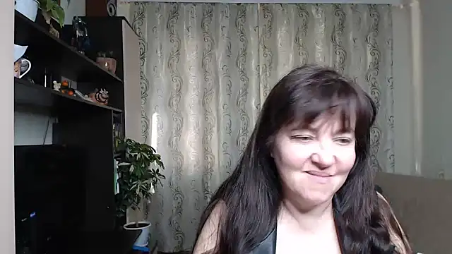 Illusionq online show from October 7, 2025, 9:39 am