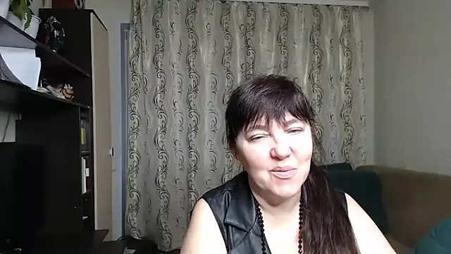 Snapshot of Illusionq chatting on November 7, 2025, 5:07 am Illusionq online show from November 7, 2025, 5:07 am