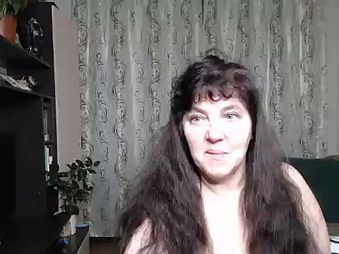 Snapshot of Illusionq chatting on December 4, 2025, 5:17 am Illusionq online show from December 4, 2025, 5:17 am