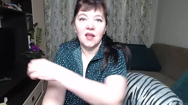 Snapshot of Illusionq chatting on February 17, 2026, 5:04 am Illusionq online show from February 17, 2026, 5:04 am