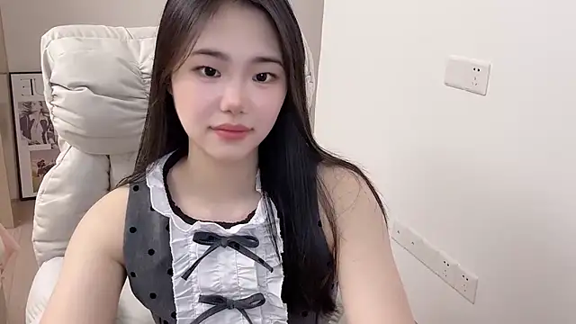 suki-1 online show from December 1, 2025, 7:13 am