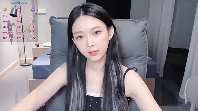 NiNi-baby520 online show from October 25, 2025, 3:40 pm