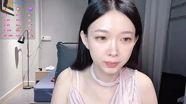 NiNi-baby520 online show from October 30, 2025, 7:21 am