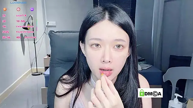 NiNi-baby520 online show from January 13, 2026, 7:57 am