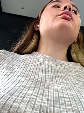 Snapshot of StephanieMur chatting on September 12, 2025, 4:56 am StephanieMur online show from September 12, 2025, 4:56 am