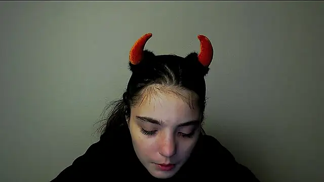 Sun Shine   online show from October 16, 2025, 9:49 pm