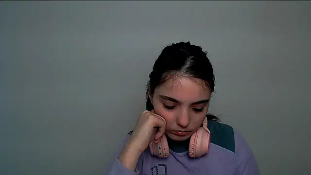 Sun Shine   online show from October 22, 2025, 10:59 am