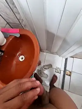 picademelpk222 online show from October 18, 2025, 1:34 pm