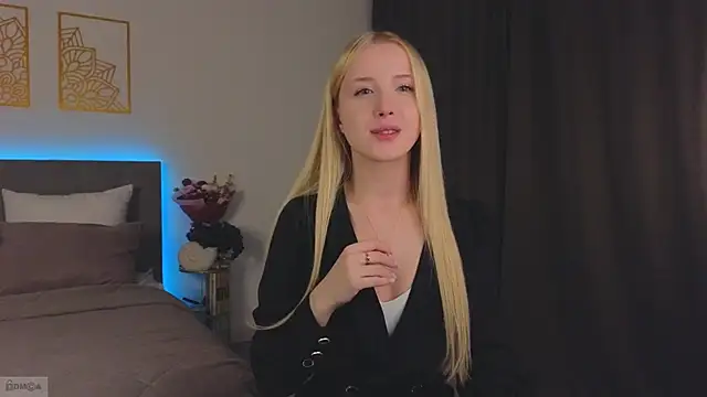 Adele Armas online show from October 8, 2025, 11:35 pm