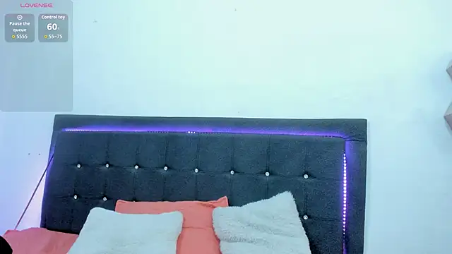 Snapshot of Angiehuston1 chatting on February 10, 2026, 1:37 pm Angiehuston1 online show from February 10, 2026, 1:37 pm