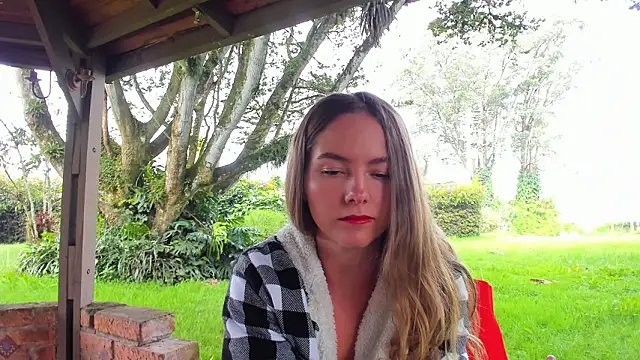 Snapshot of Angiehuston1 chatting on February 27, 2026, 2:06 pm Angiehuston1 online show from February 27, 2026, 2:06 pm