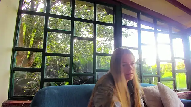 Snapshot of Angiehuston1 chatting on March 20, 2026, 2:00 pm Angiehuston1 online show from March 20, 2026, 2:00 pm