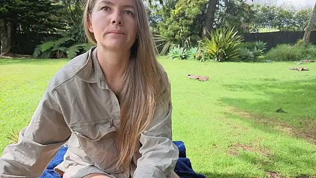 Snapshot of Angiehuston1 chatting on March 21, 2026, 2:20 pm Angiehuston1 online show from March 21, 2026, 2:20 pm