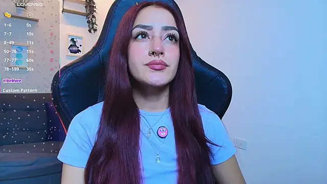 ViolethRosse online show from November 11, 2025, 7:25 pm