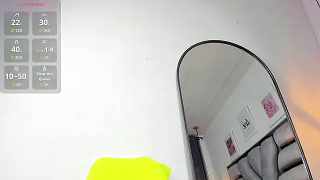 lianfox  online show from February 19, 2026, 1:18 pm