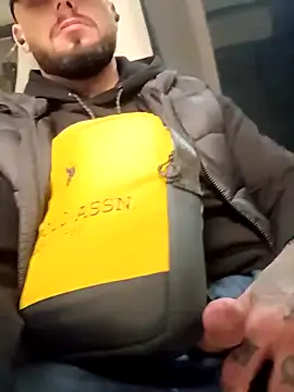 Snapshot of Barber33zk chatting on September 24, 2025, 2:48 am Barber33zk online show from September 24, 2025, 2:48 am