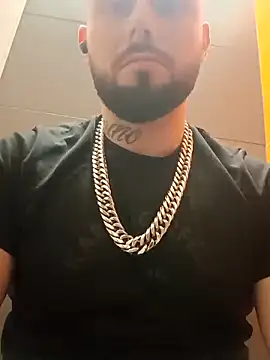 Snapshot of Barber33zk chatting on September 30, 2025, 7:19 pm Barber33zk online show from September 30, 2025, 7:19 pm