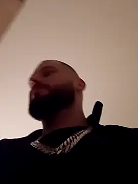 Snapshot of Barber33zk chatting on October 12, 2025, 11:48 pm Barber33zk online show from October 12, 2025, 11:48 pm