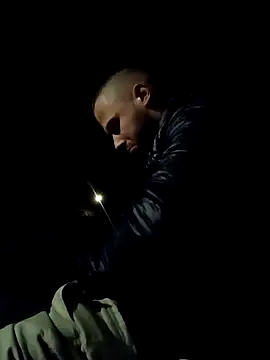 Snapshot of Barber33zk chatting on October 29, 2025, 3:42 am Barber33zk online show from October 29, 2025, 3:42 am