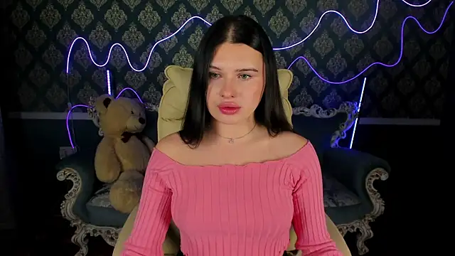 Neyla Charm online show from November 1, 2025, 8:11 pm