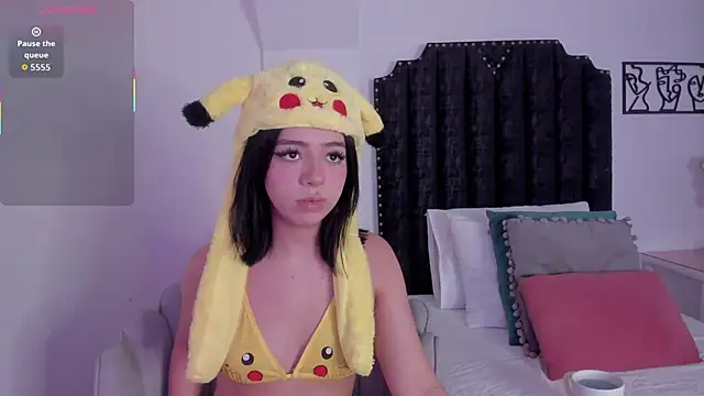 Snapshot of Cassie66_ chatting on November 18, 2025, 2:50 am Cassie66 online show from November 18, 2025, 2:50 am