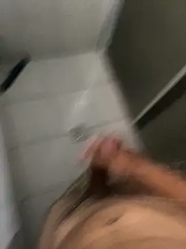 thomasllucas online show from November 5, 2025, 6:41 pm