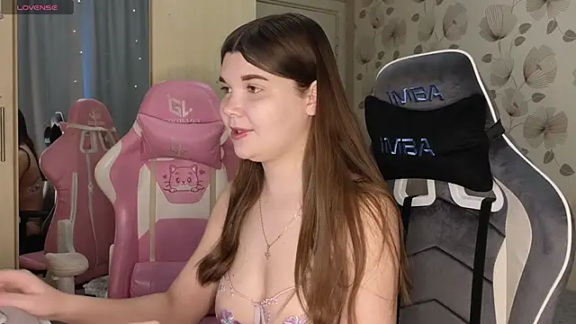  cute ice online show from March 9, 2026, 9:57 am