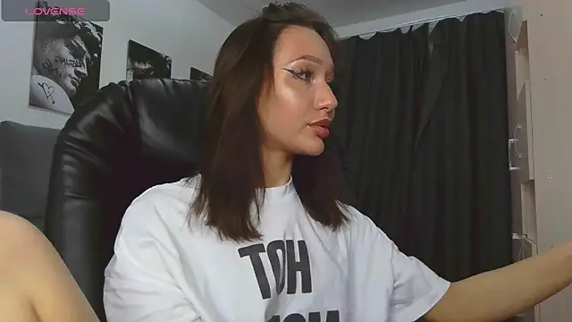 Snapshot of Lisa_Shultz chatting on February 9, 2026, 4:11 pm Lisa Shultz online show from February 9, 2026, 4:11 pm