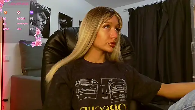 Snapshot of Lisa_Shultz chatting on February 10, 2026, 3:38 pm Lisa Shultz online show from February 10, 2026, 3:38 pm