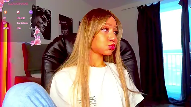 Snapshot of Lisa_Shultz chatting on February 24, 2026, 12:36 pm Lisa Shultz online show from February 24, 2026, 12:36 pm